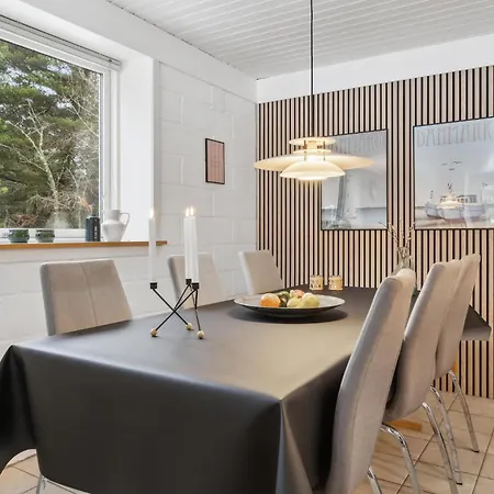 Stunning In With Kitchen